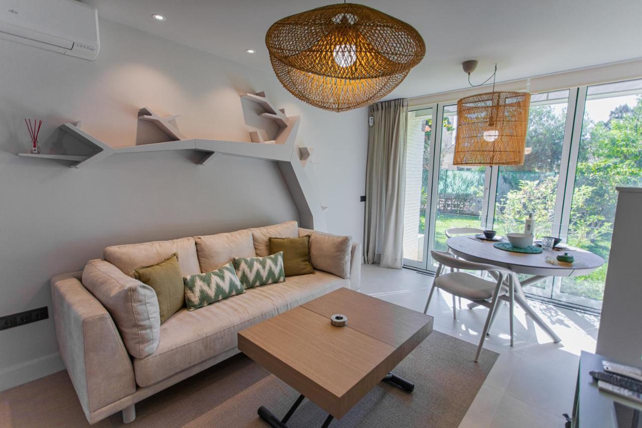 Bungalove 贝纳尔马德纳 外观 照片